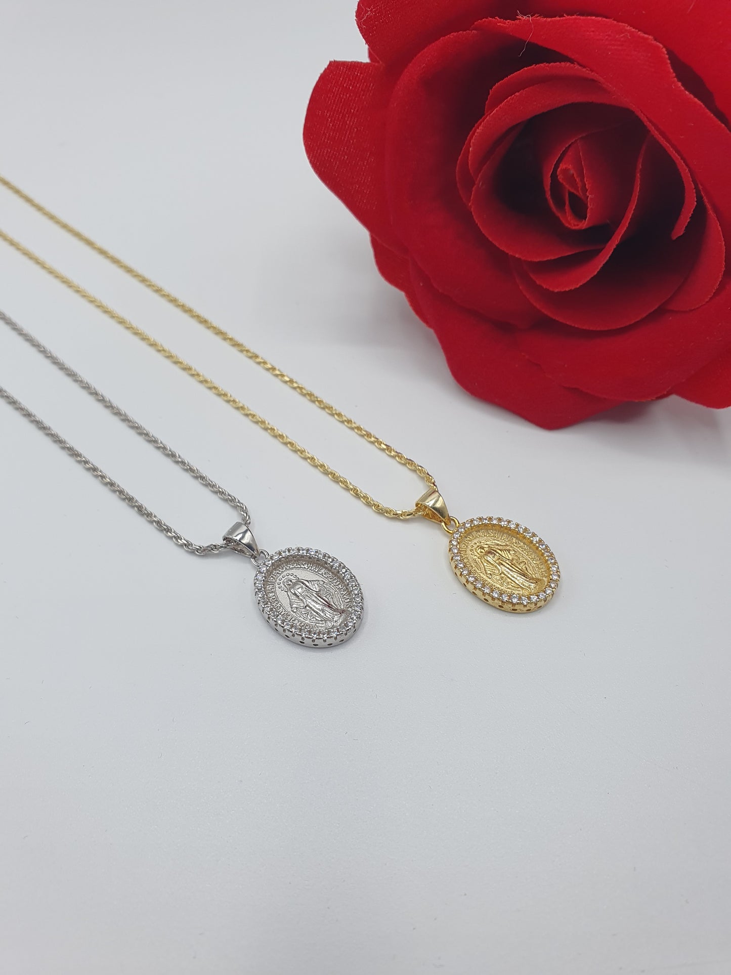 Collana Madonnina Zirconata Grande